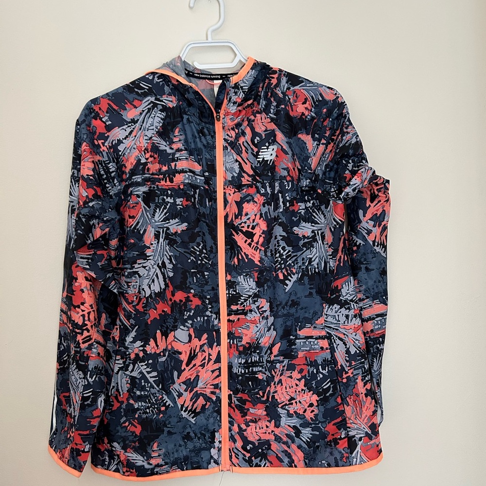 New Balance Women's Coral & Navy Abstract Print Lightweight Jacket